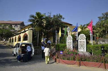 03 Cama_Rajputana_Club_Resort,_Mount_Abu_DSC4041_b_H600